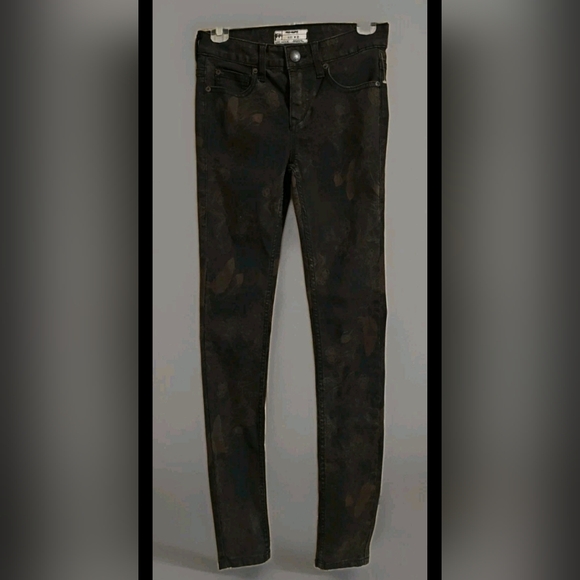 Free People Printed Denim Golden Floral Waist 25 In Stylish Black Women's Jeans - Picture 6 of 8